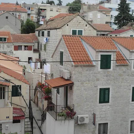 Port View-5 Min From Center Appartement