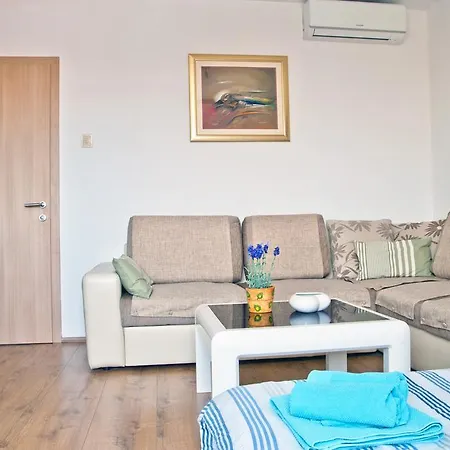 Port View-5 Min From Center Appartement