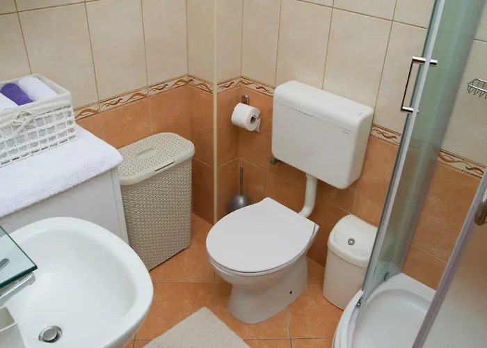 Port View-5 Min From Center Apartman *