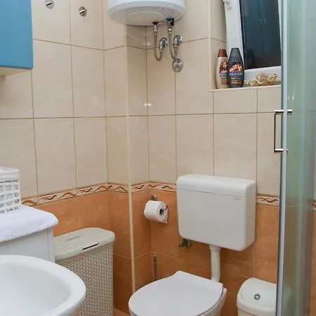 Port View-5 Min From Center *