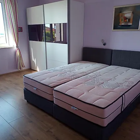 Port View-5 Min From Center ספליט